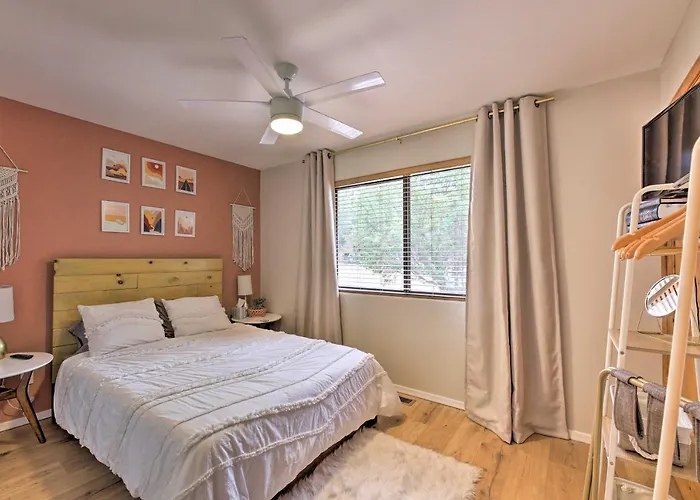 Trail Access: Pet-friendly In Show Low! Сasa de vacaciones *