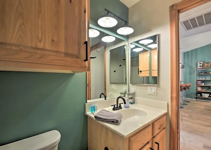 Trail Access: Pet-friendly In Show Low! *